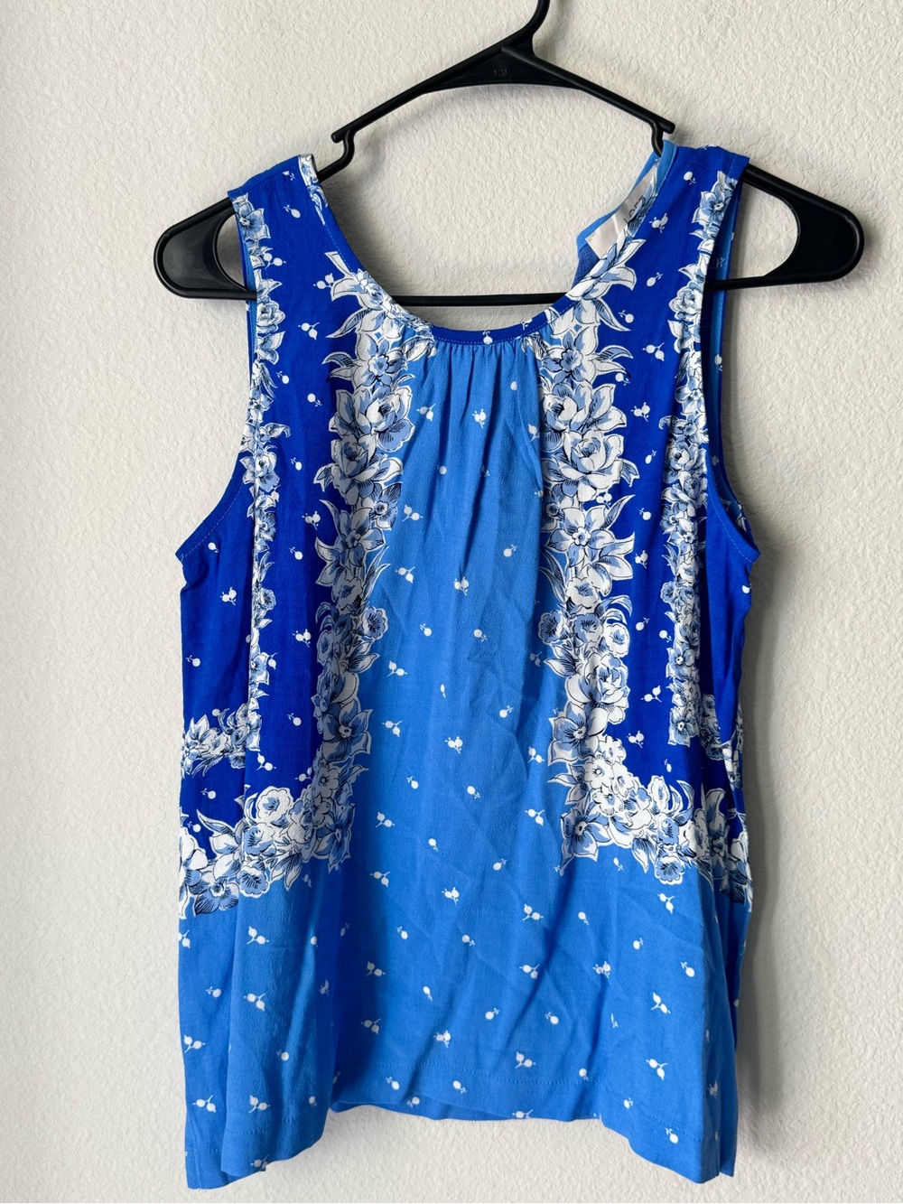LOFT Blue Floral Border Print Tank Top‎